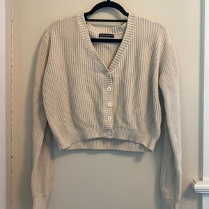 Brandy Melville bottom down sweater, perfect condition, never worn